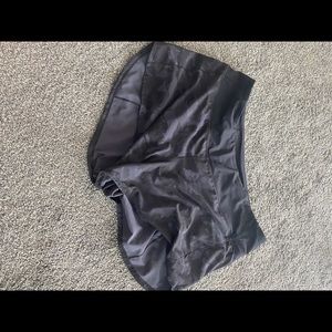 Lululemon speed up shorts size 10. 4”